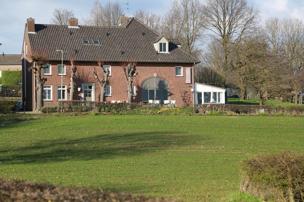 Welsden Dertien Bed & Breakfast Margraten Exterior foto